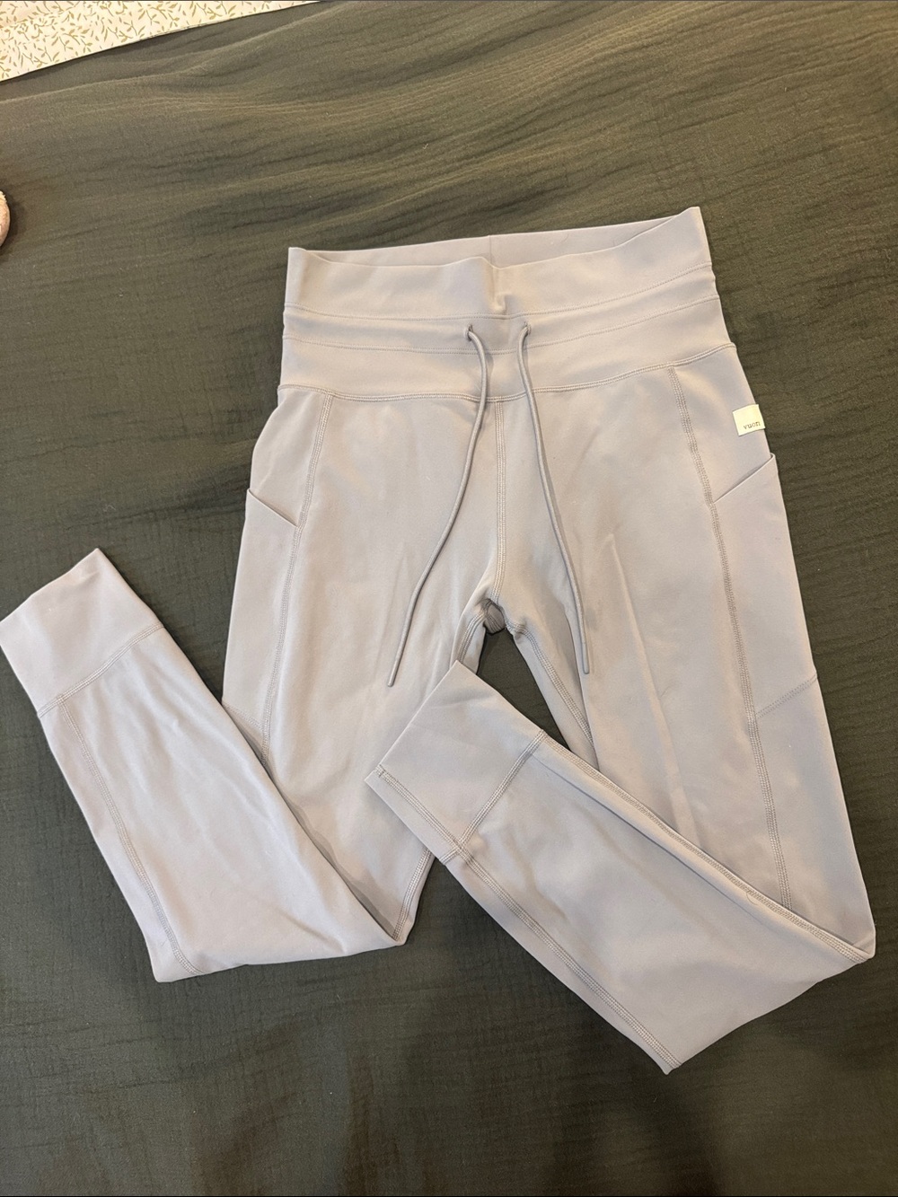 Vuori daily pocket legging 25”